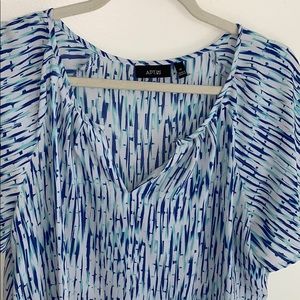 ❣️Apt 9 Women’s Blue and White Medium Dress Blouse